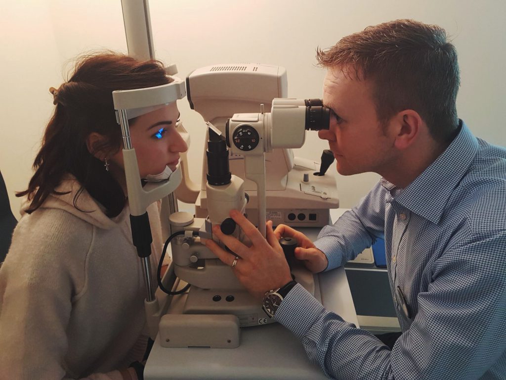 Vision Testing Procedure Eye Testing Explained – Keensight Opticians